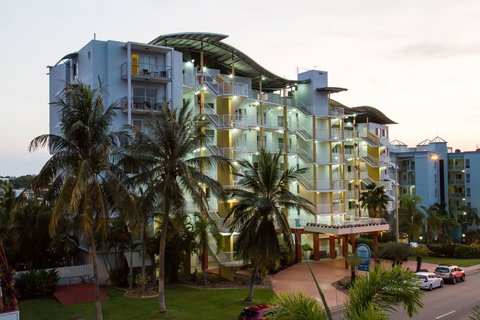 Cullen Bay Resorts - Geraldton Accommodation 11