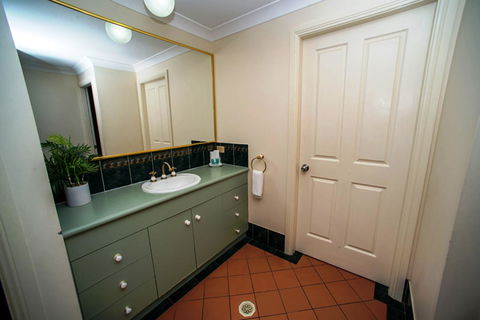 Beaches Serviced Apartments - Geraldton Accommodation 32