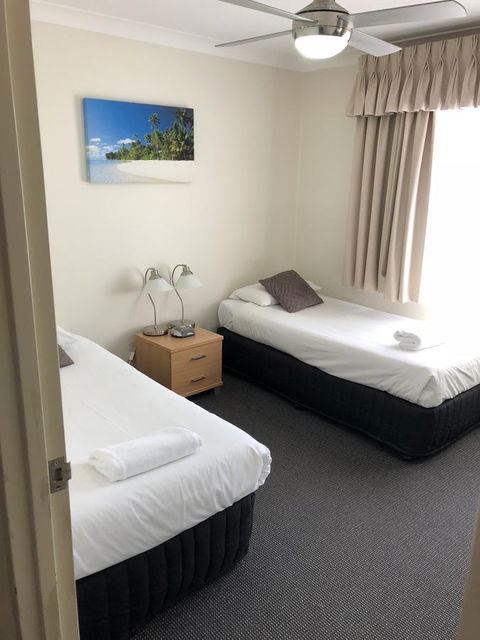 Beaches Serviced Apartments - Geraldton Accommodation 13