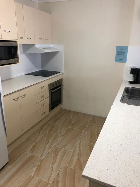 Beaches Serviced Apartments - Geraldton Accommodation 11