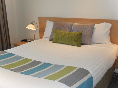 Beaches Serviced Apartments - Geraldton Accommodation 8