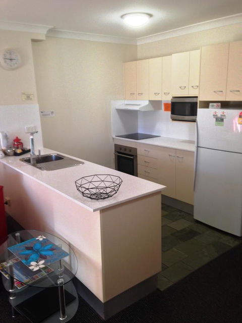 Beaches Serviced Apartments - Geraldton Accommodation 38