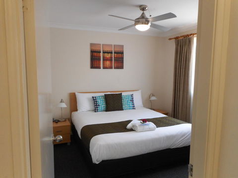 Beaches Serviced Apartments - Geraldton Accommodation 28