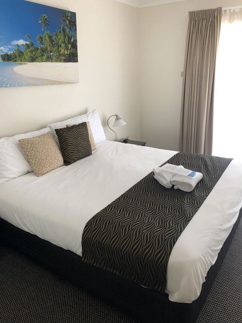 Beaches Serviced Apartments - Geraldton Accommodation 6