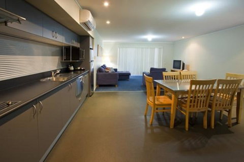 Corrigans Cove - Geraldton Accommodation 7