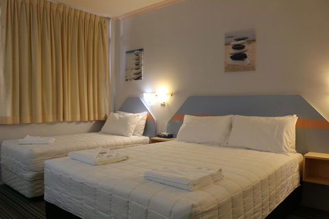 Golden Sands Motor Inn - Geraldton Accommodation 12