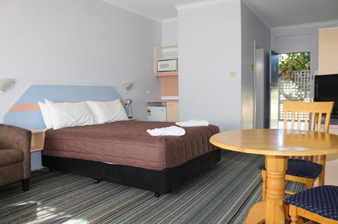 Golden Sands Motor Inn - Geraldton Accommodation 24