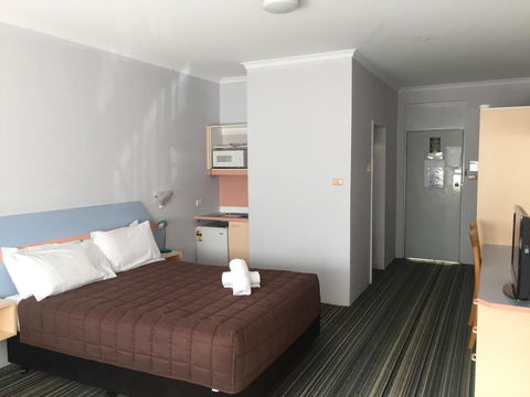Golden Sands Motor Inn - Geraldton Accommodation 8