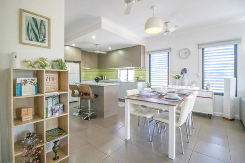 ZEN QUEST - The NOMADS PAD Near Nightcliff Markets & Sunset Foreshore - Geraldton Accommodation 12