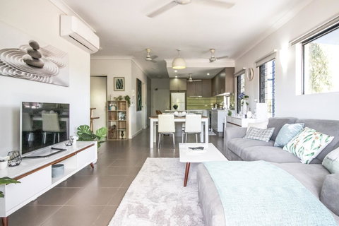 ZEN QUEST - The NOMADS PAD Near Nightcliff Markets & Sunset Foreshore - Geraldton Accommodation 1