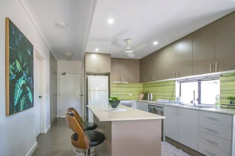 ZEN QUEST - The NOMADS PAD Near Nightcliff Markets & Sunset Foreshore - Geraldton Accommodation 27