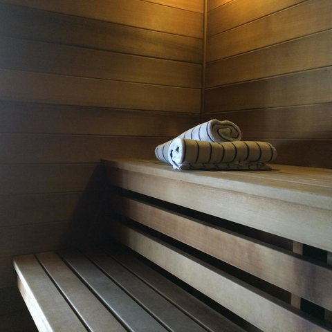 Novotel Canberra - Geraldton Accommodation 9
