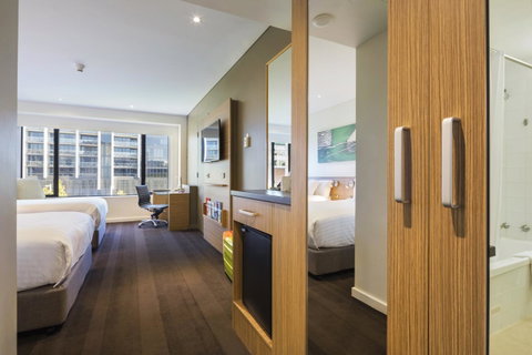 Crowne Plaza Canberra, An IHG Hotel - Geraldton Accommodation 23
