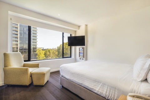 Crowne Plaza Canberra, An IHG Hotel - Geraldton Accommodation 21