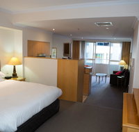 Bond 215 - Geraldton Accommodation