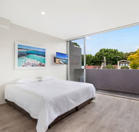 Bondi Beach Studio King Suite  Balcony - Geraldton Accommodation