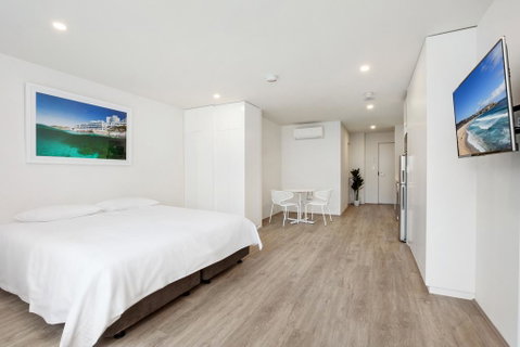 Bondi Beach Studio King Suite 2 - Geraldton Accommodation 1