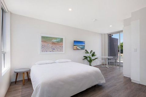 Bondi Beach Studio Penthouse Suite + Balcony - Geraldton Accommodation 0