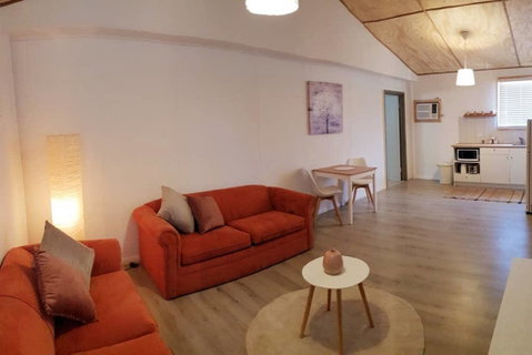 Bonsai B&B Stay - Geraldton Accommodation 3