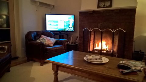 Book Keepers Cottage - Geraldton Accommodation 3