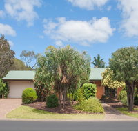 Bottlebrush - Geraldton Accommodation