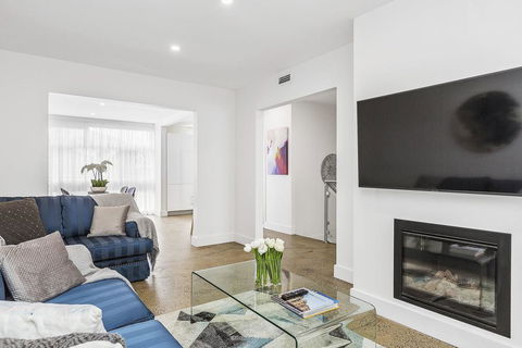 BOUTIQUE STAYS - Brighton By Sea - Geraldton Accommodation 0