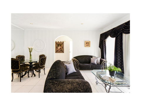 Boutique Stays - Brighton Rose - Geraldton Accommodation 1