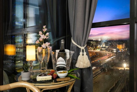 Braddon Penthouse, Top Location, Netflix, WiFi, Views - Geraldton Accommodation 2