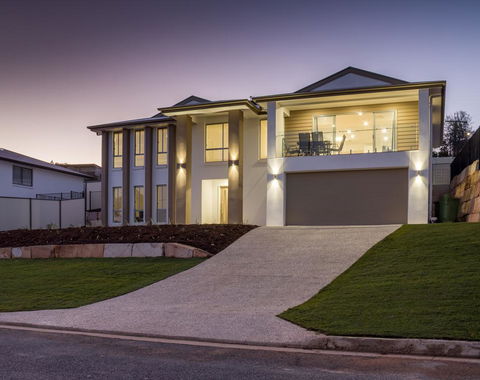 Brand New Executive Living - Geraldton Accommodation 0