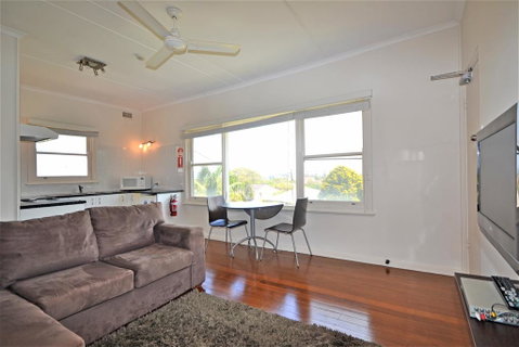 Breakers 4 2 Hill Street - Geraldton Accommodation 1