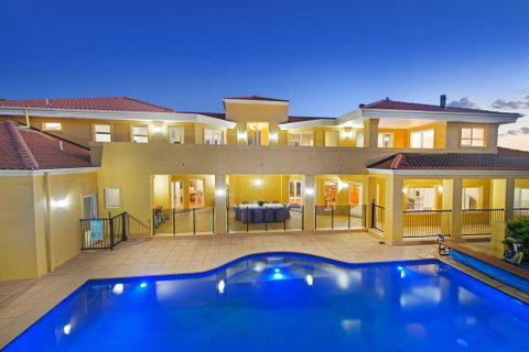 Bridgewings Lighthouse Beach - Geraldton Accommodation 1