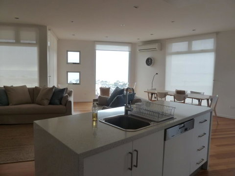 Bridport Horizon Views - Geraldton Accommodation 2