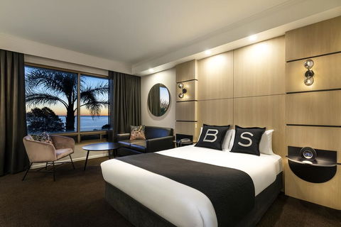 Brighton Savoy Hotel - Geraldton Accommodation 0