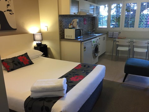 Brisbane Street Studios - Geraldton Accommodation 3