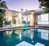 Broadbeach Waters Home With Private Pool - Geraldton Accommodation