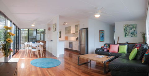 Bryce Street 30, - Ultimate Beach Shack - Geraldton Accommodation 2