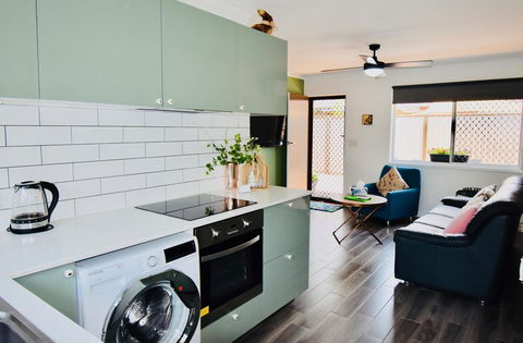 Burrows Apartment - Geraldton Accommodation 3