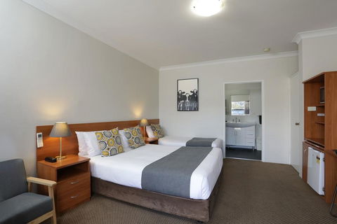 Cadman Motor Inn And Apartments - Geraldton Accommodation 1