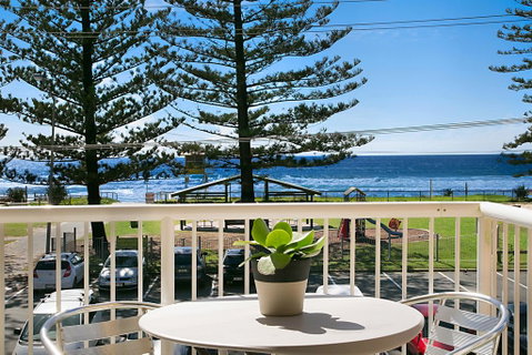 Camden House #11 - Geraldton Accommodation 0