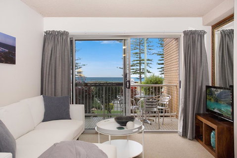 Camden House #2 - Geraldton Accommodation 0