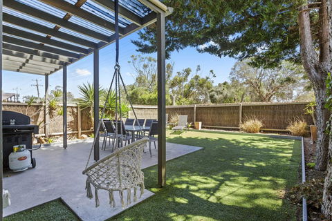 CAPEL'S REST - CAPEL SOUND - Geraldton Accommodation 2