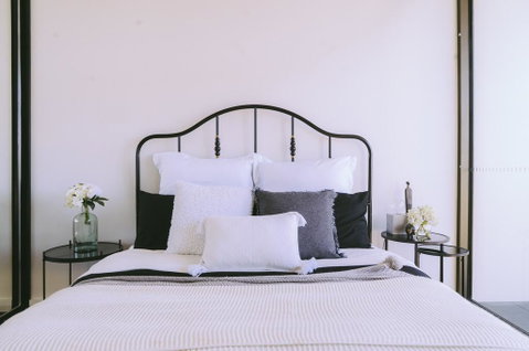Capitol Executive Apartment On London Circuit - Geraldton Accommodation 0