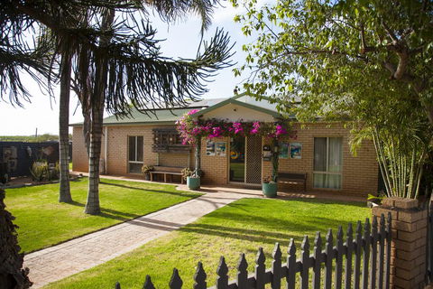 Capricorn Holiday Park - Geraldton Accommodation 0