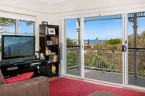 Carolyn's Beach House - Geraldton Accommodation 2