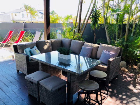 Carrothool 29 - 6 BDRM Canal Home With Pool - Geraldton Accommodation 3