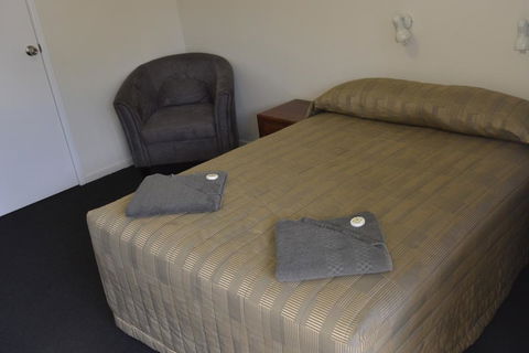 Charleville Waltzing Matilda Motor Inn - Geraldton Accommodation 3