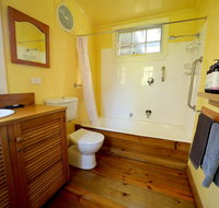 Cherry Plum Cottages - Geraldton Accommodation