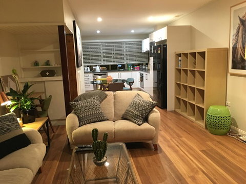 Chevron Luxury Pad - Geraldton Accommodation 0
