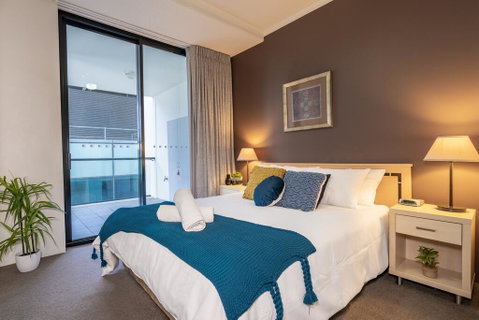 City Centre Convenience!Free Wifi, Parking, Netflix, Wine - Geraldton Accommodation 0