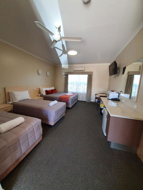 Club Motor Inn - Geraldton Accommodation 1